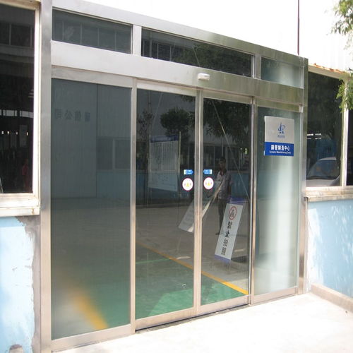 天津玻璃感应门 科技与都市建筑的融合之美