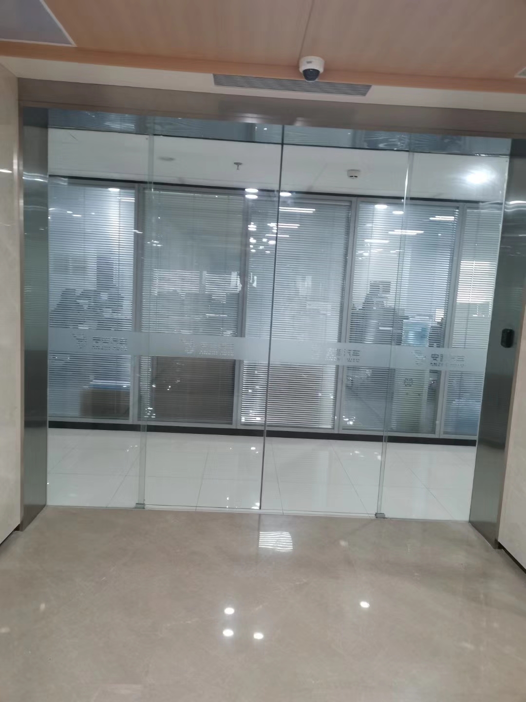 漳州维修电动门自动门15398961882.漳州市维修感应门电动玻璃门感应自