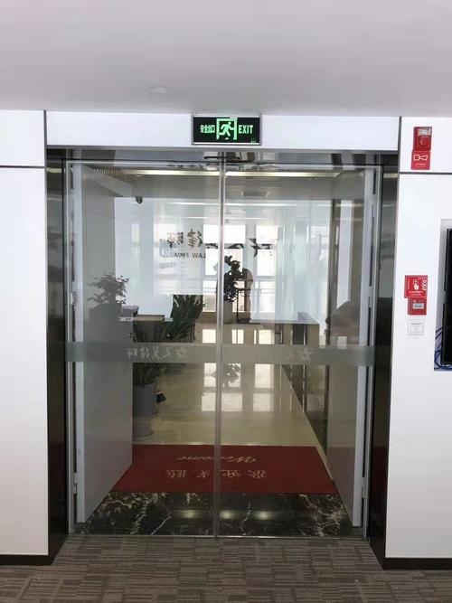 厦门感应门 打造智能便捷的自动门解决方案，规格齐全涵盖多重类型